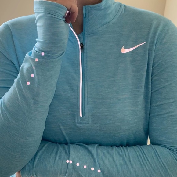 Nike Sweaters - Nike Women’s Half-Zip Running Top